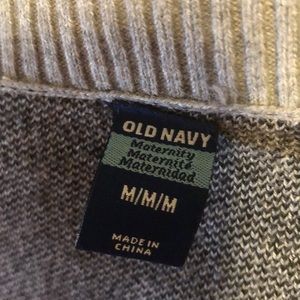 Old Navy Sweaters - Old Navy polka dot maternity sweater - M Old Navy Sweaters - Old Navy polka dot maternity sweater - M